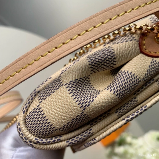 First bags ru Vuitton Louis PM Favorite 0716